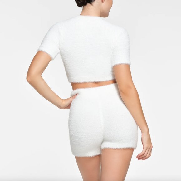 NWOT SKIMS Cream White Cozy Knit High Rise Shorts sz S/M - Picture 7 of 8